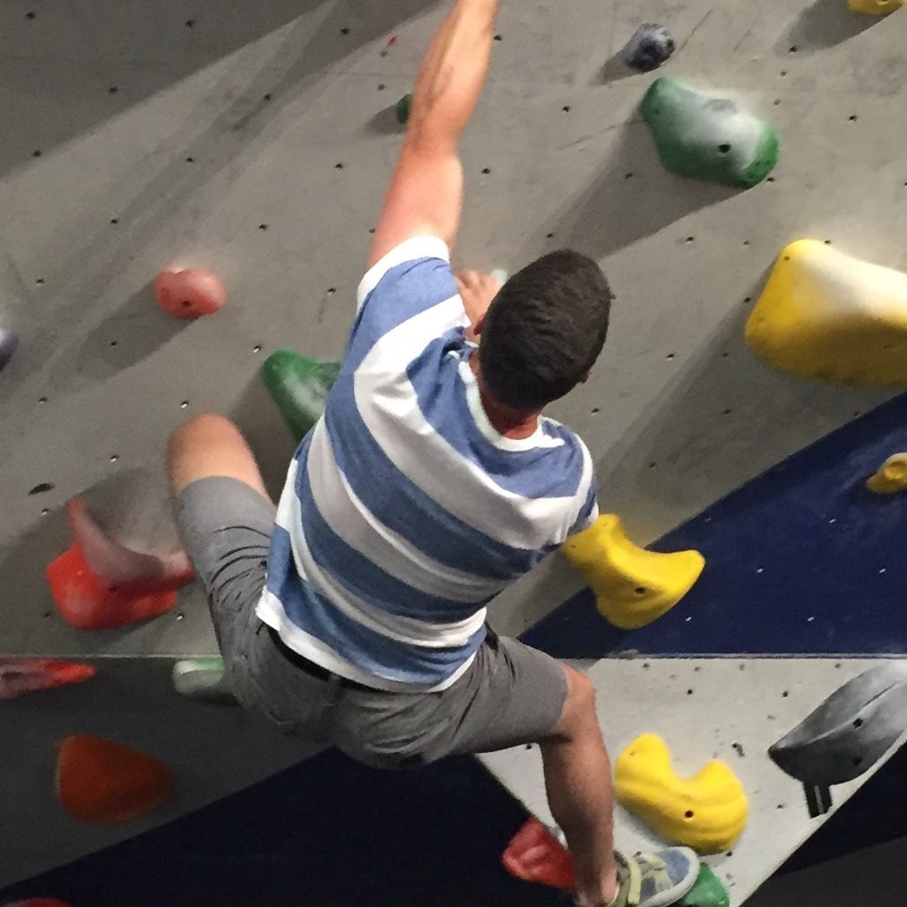 Derek Lee bouldering