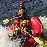 Phaeleau Cunneen rafting