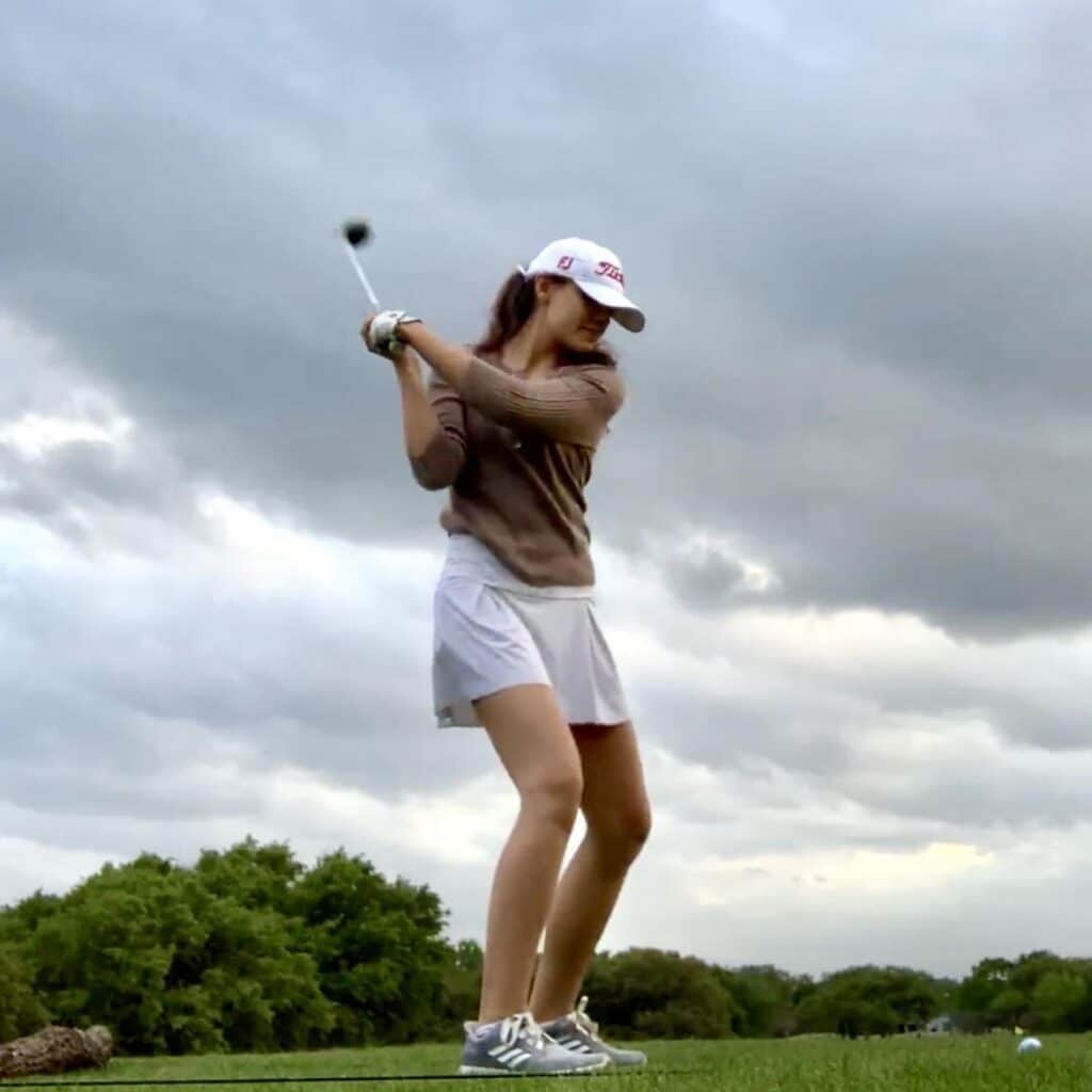 Angelica Pastrana golf