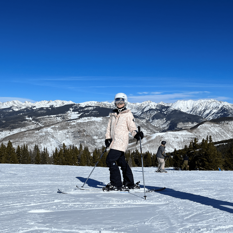 Janelle Berry skiing