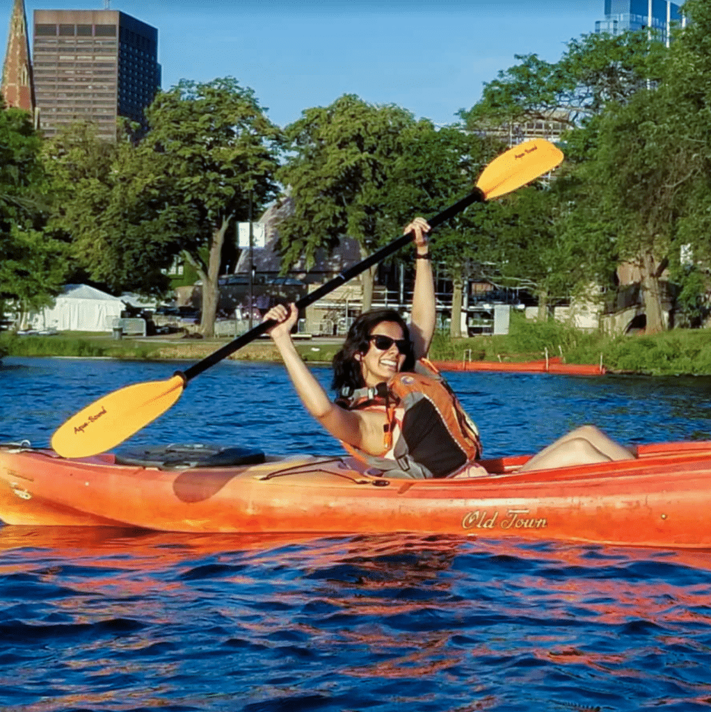 Melissa Wint kayaking