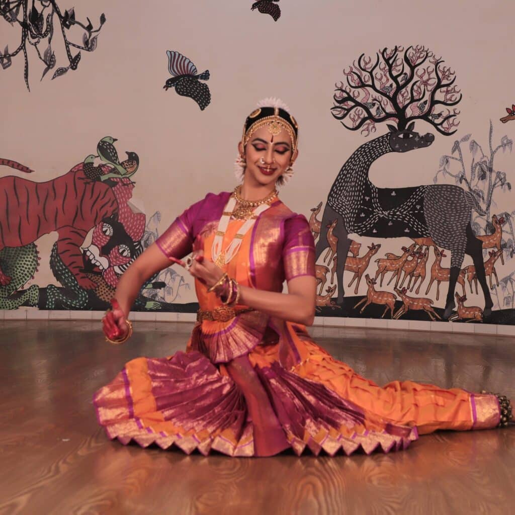 Rutvi Shah dancing 2