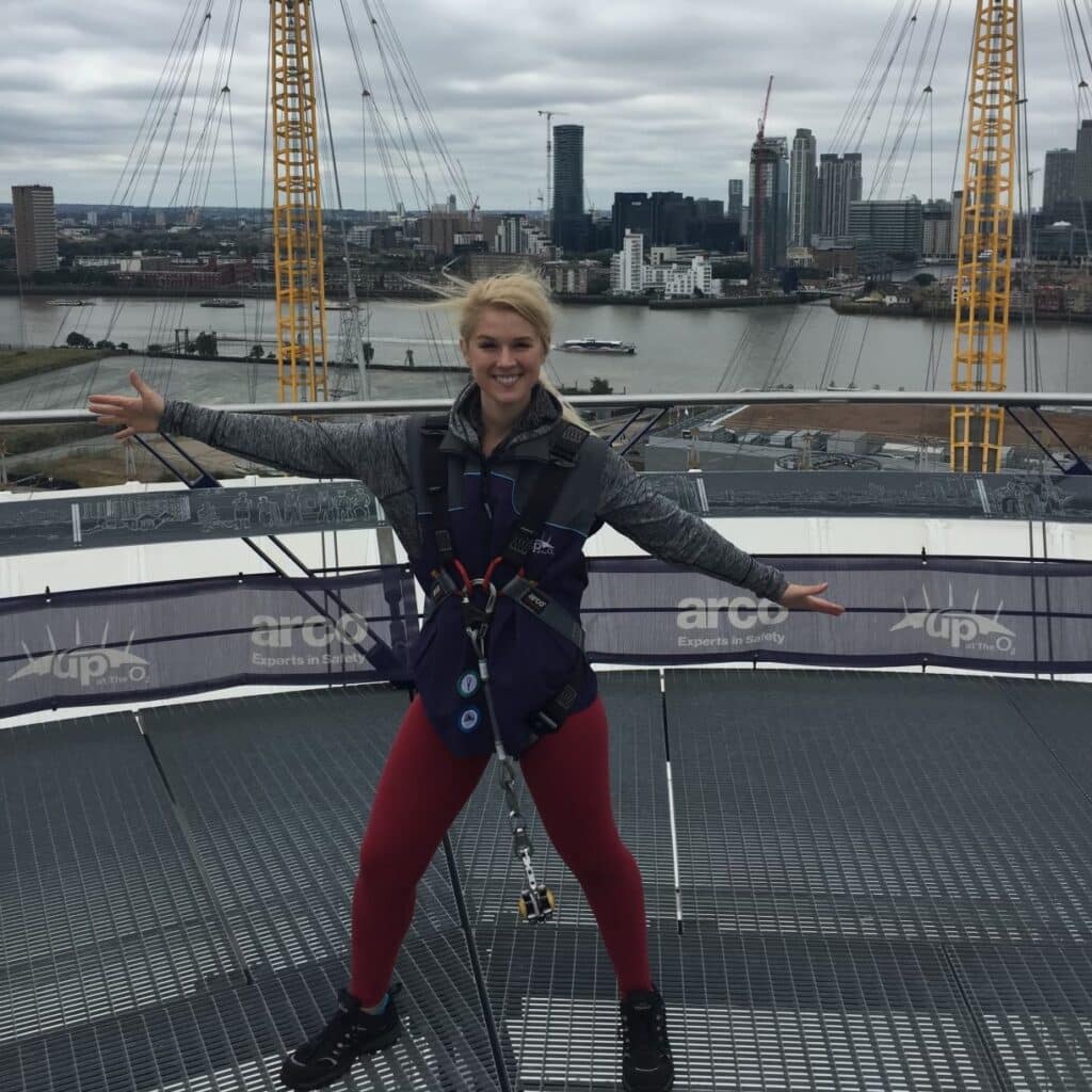 Tori Alexander doing skywalk on building