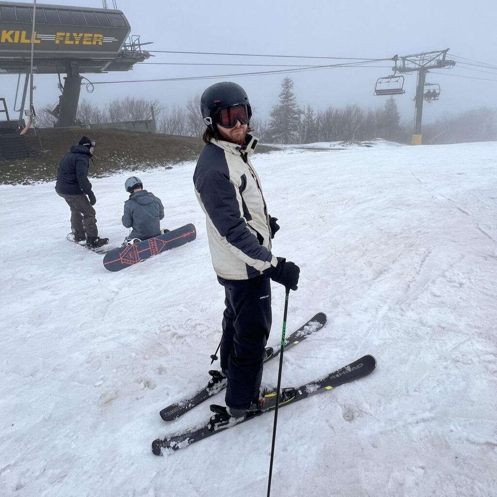 Peter Harden skiing